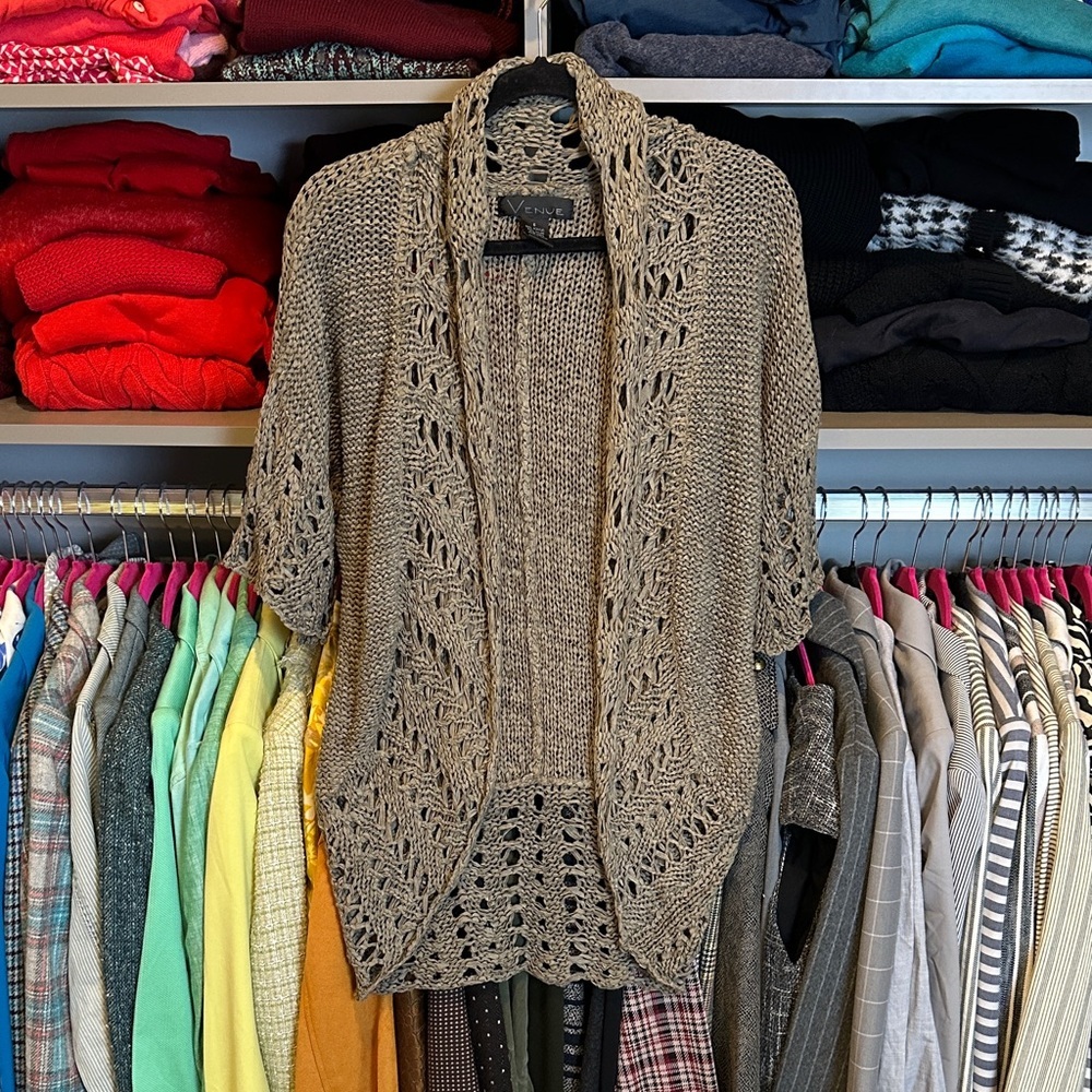 Venue olive 1/2 sleeve open knit front curved hem cardigan size S